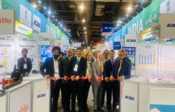 Consul General Dr. K. Srikar Reddy inaugurated the India Pavilion at the #AAPEX2024, the global automotive aftermarket industry expo, in Las Vegas, Nevada, on November 5, 2024. Representing India’s strength in the auto component sector, 48 manufacturers led by @ACMAIndia showcased their products. Join us in exploring innovative solutions from India’s leading automotive suppliers.